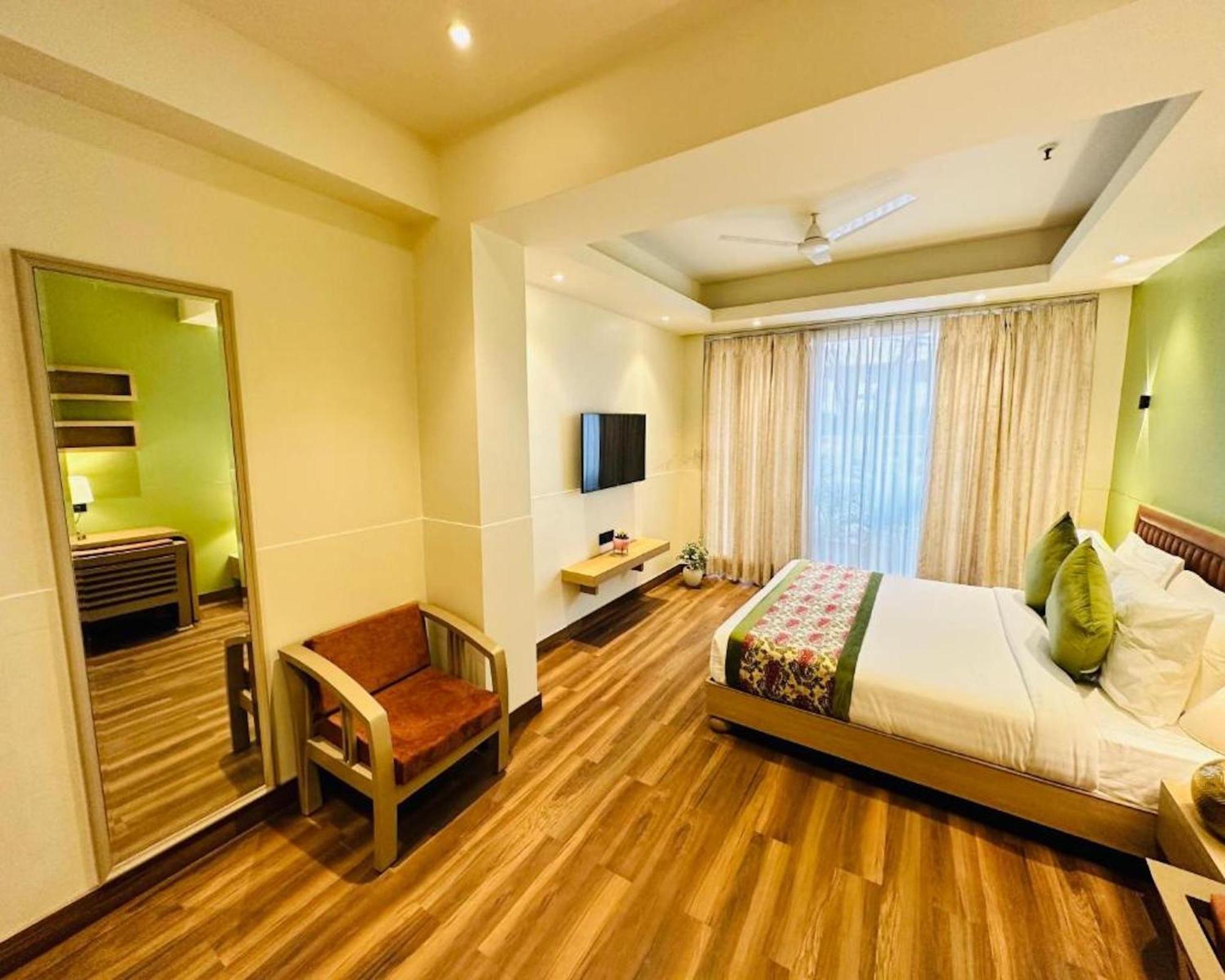 Crown Hotel Agra Near Taj Mahal 外观 照片