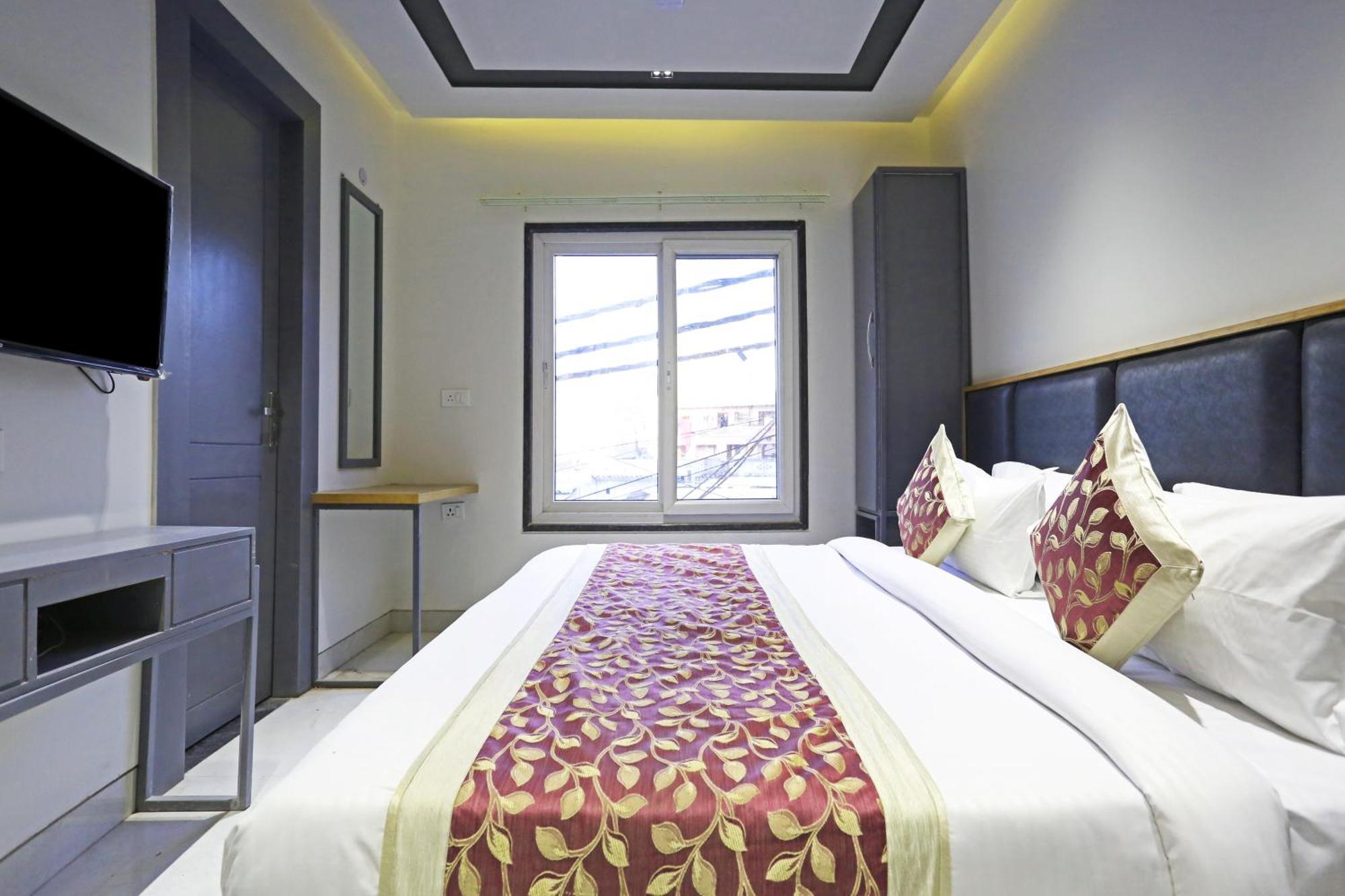 Crown Hotel Agra Near Taj Mahal 外观 照片