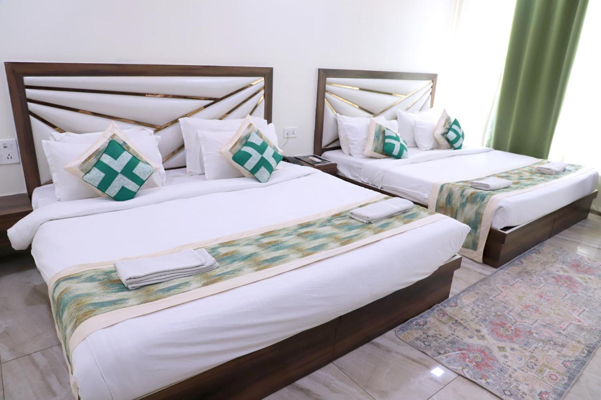Crown Hotel Agra Near Taj Mahal 外观 照片