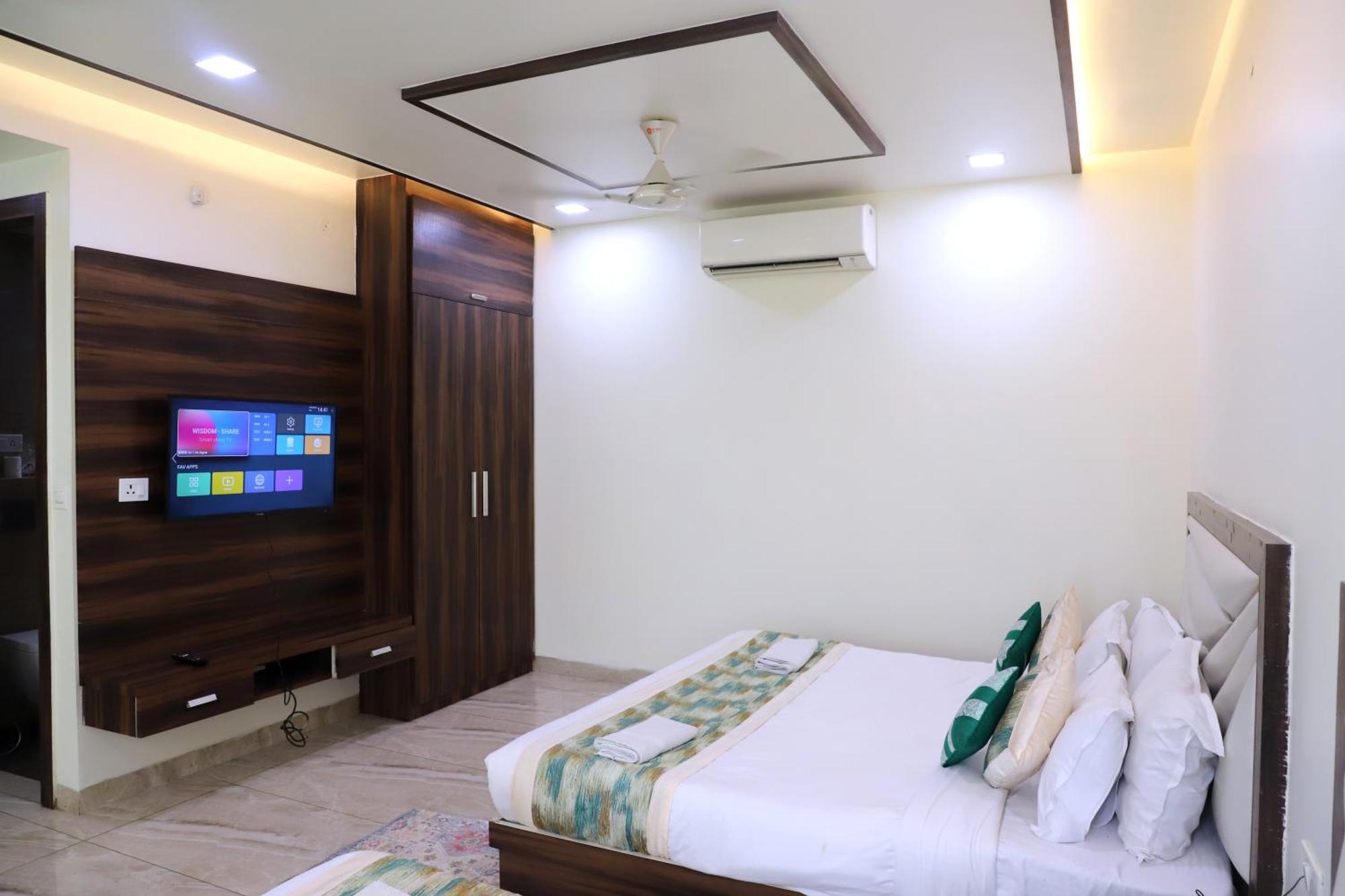 Crown Hotel Agra Near Taj Mahal 外观 照片