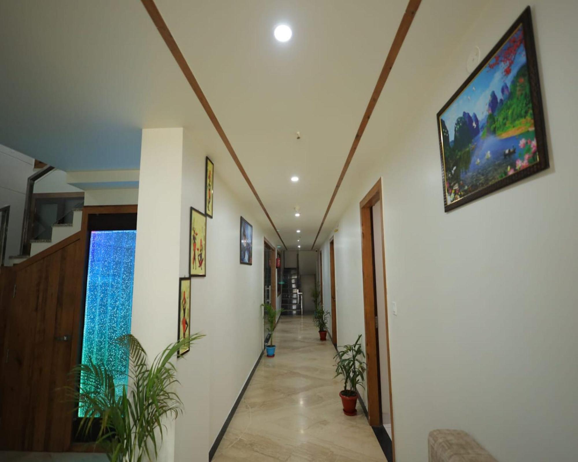 Crown Hotel Agra Near Taj Mahal 外观 照片