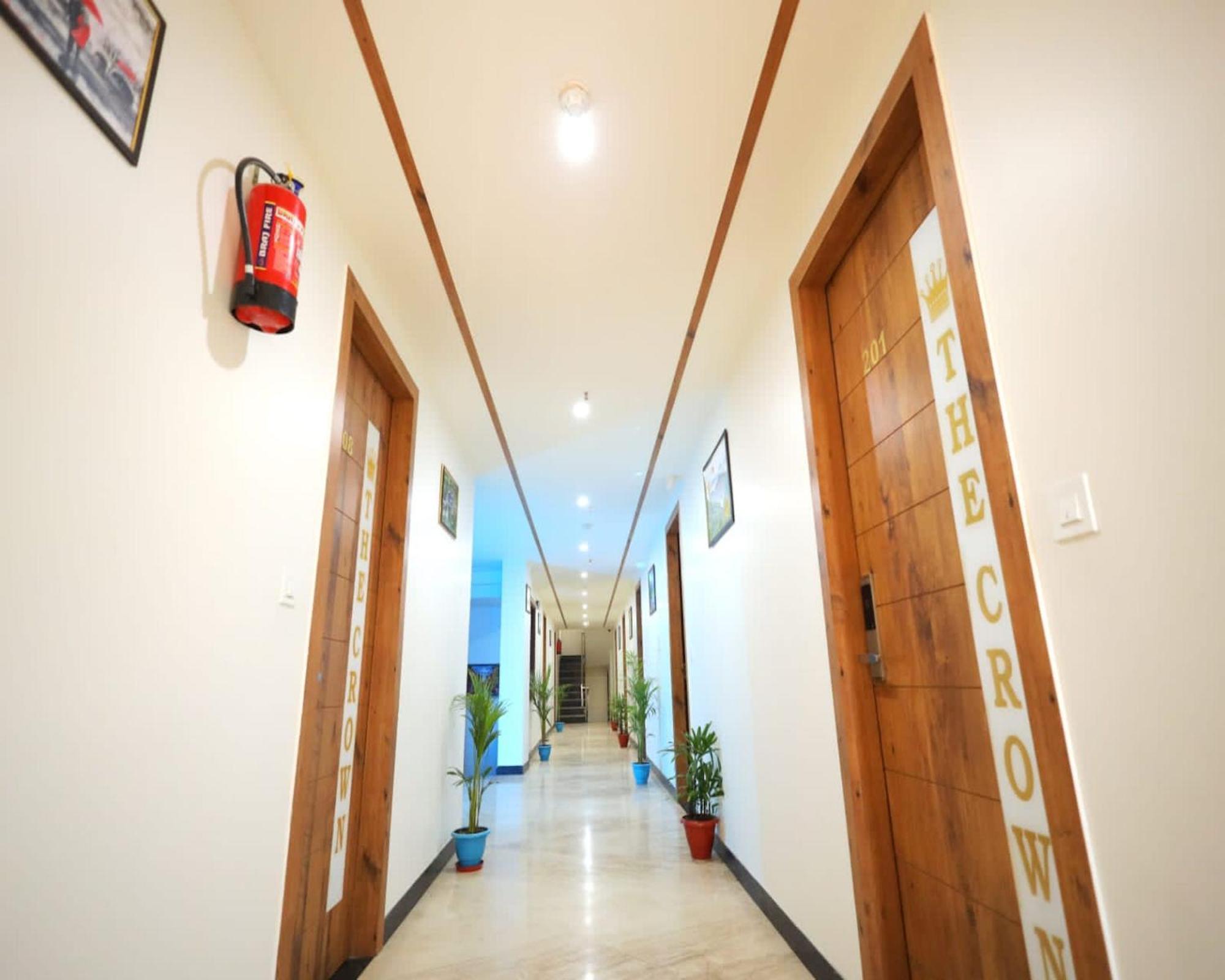 Crown Hotel Agra Near Taj Mahal 外观 照片