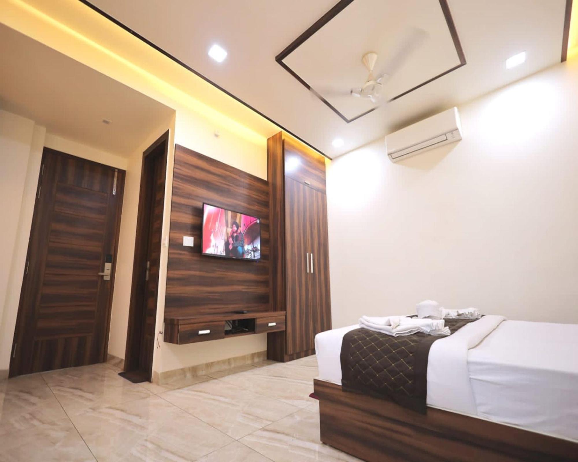 Crown Hotel Agra Near Taj Mahal 外观 照片