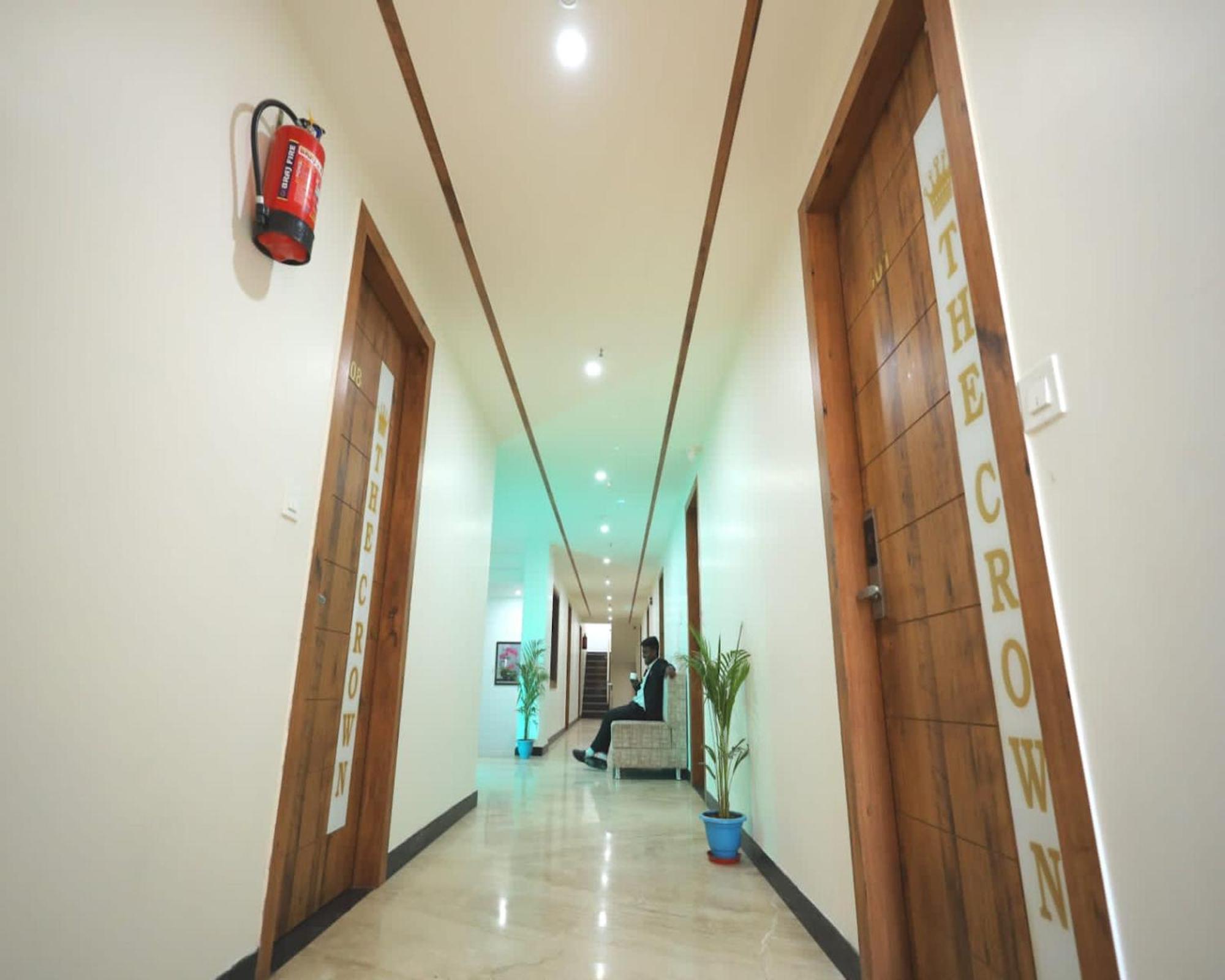 Crown Hotel Agra Near Taj Mahal 外观 照片
